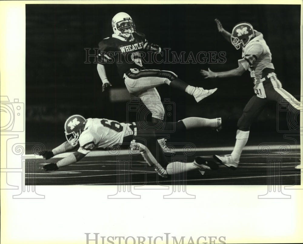 1984 Press Photo Jerry Gomez, Wheatley Football Player at MacArthur Game- Historic Images