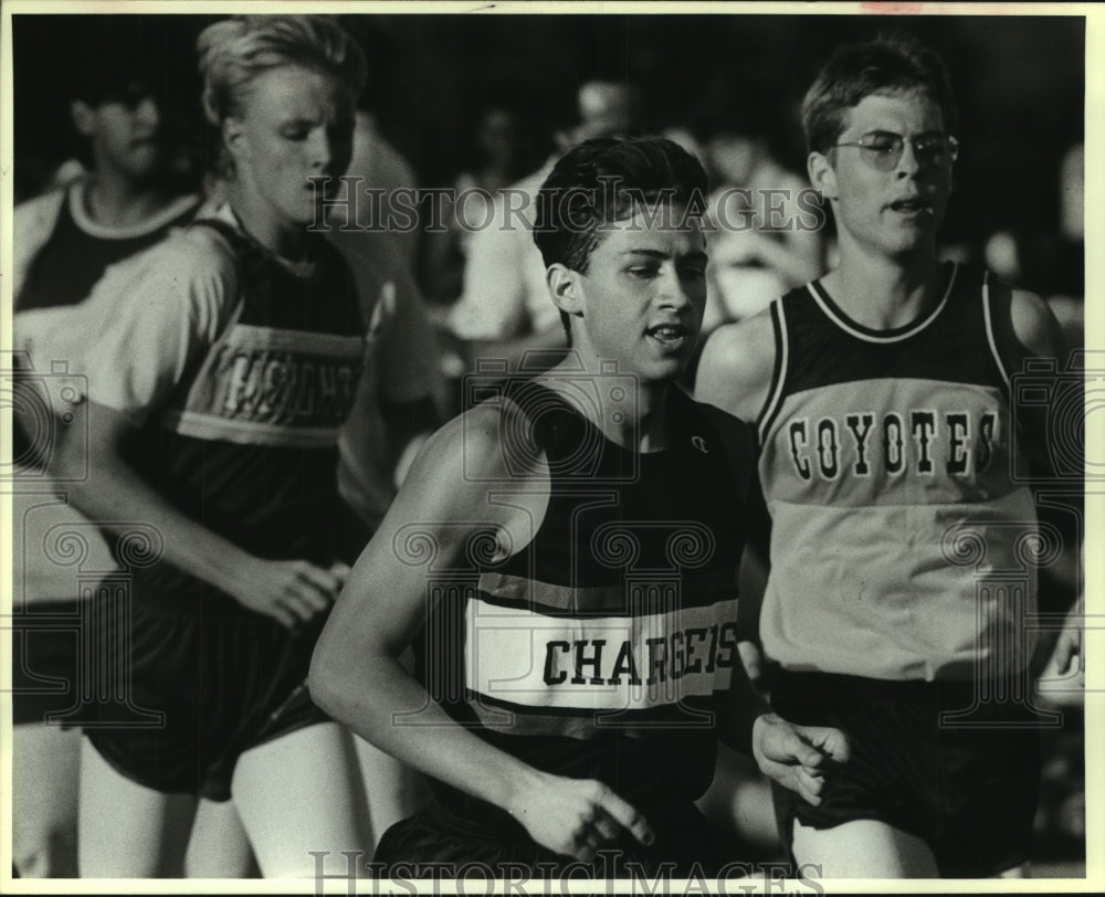 1988 Press Photo Steve Sisson, Churchill High School Track Runner at Race- Historic Images