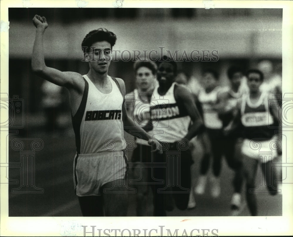 1990 Press Photo South San High track athlete Richard Flores - sas09328- Historic Images