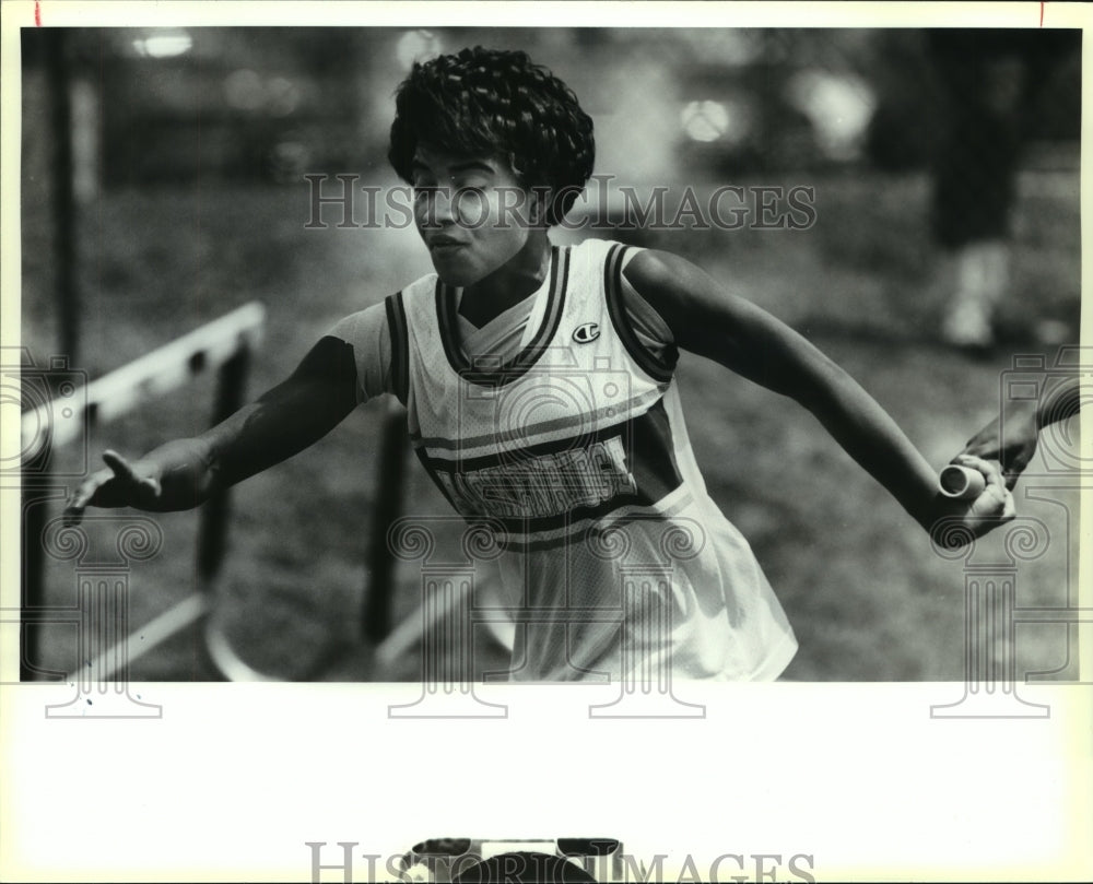 1992 Press Photo Beatrice Stevenson, Brackenridge High School Relay Runner- Historic Images