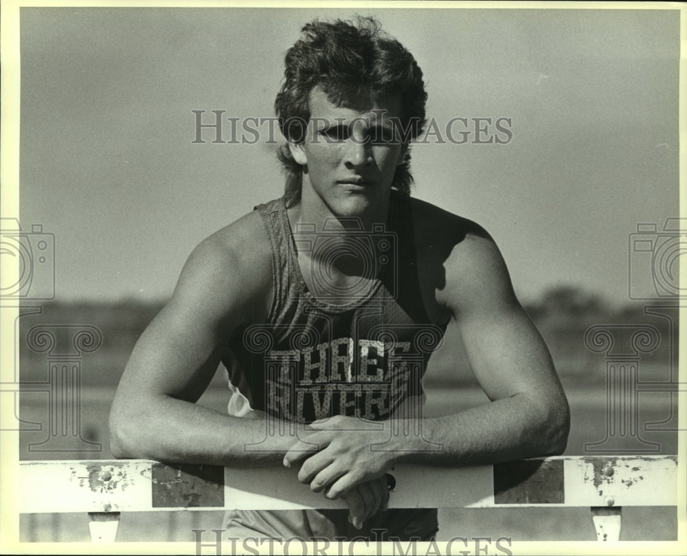 1987 Press Photo Charlie Pilgrim, Three Rivers Track Runner - sas09408- Historic Images