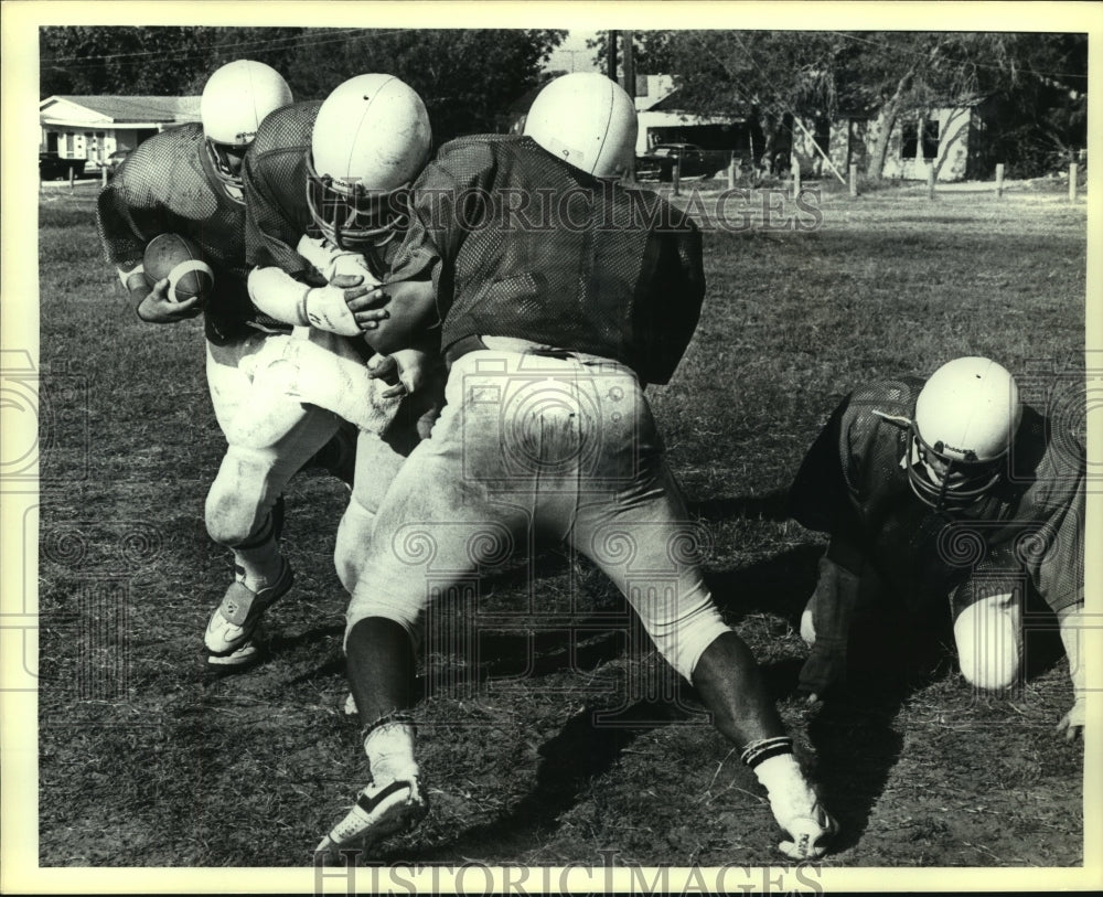 1984 Press Photo Memorial High School Football Players at Practice - sas09444- Historic Images