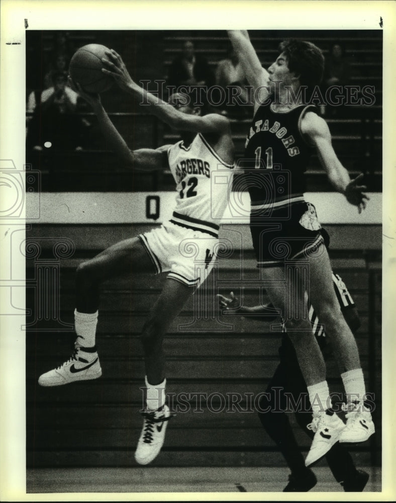 1986 Press Photo David Levy, Churchill High School Basketball Player at Game- Historic Images