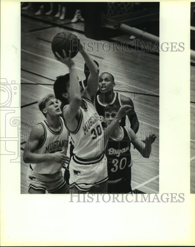 1986 Press Photo Craig Navarijo, Jay High School Basketball Player at Bryan Game- Historic Images