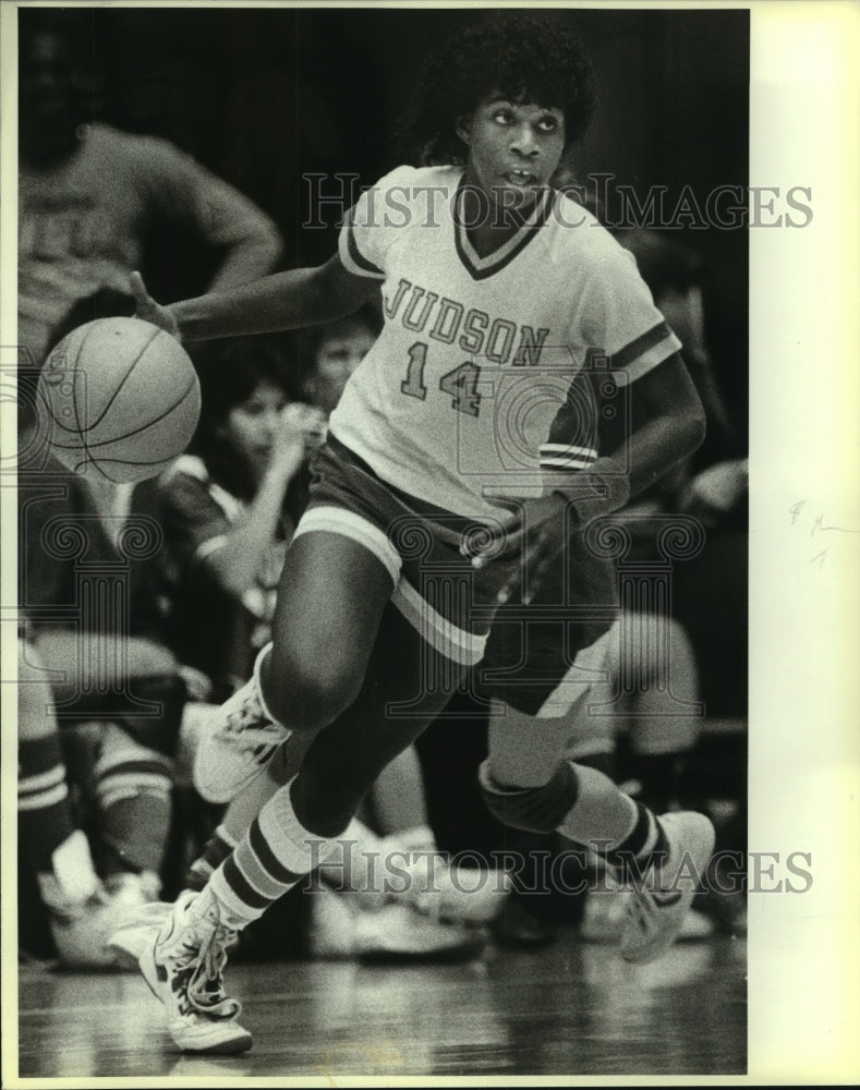 1986 Press Photo Stacye Jackson, Judson High School Basketball Player at Game- Historic Images