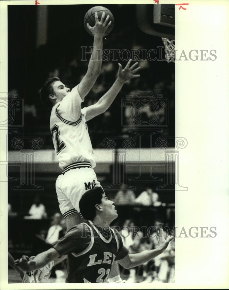 1992 Press Photo Steve Leonard, MacArthur High School Basketball Player at Game- Historic Images