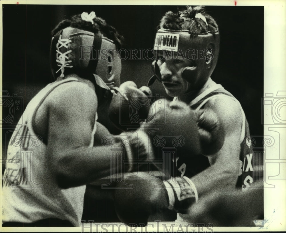 1984 Press Photo Boxers Alfred Rangel and Pedro Garza at Golden Gloves Bout- Historic Images