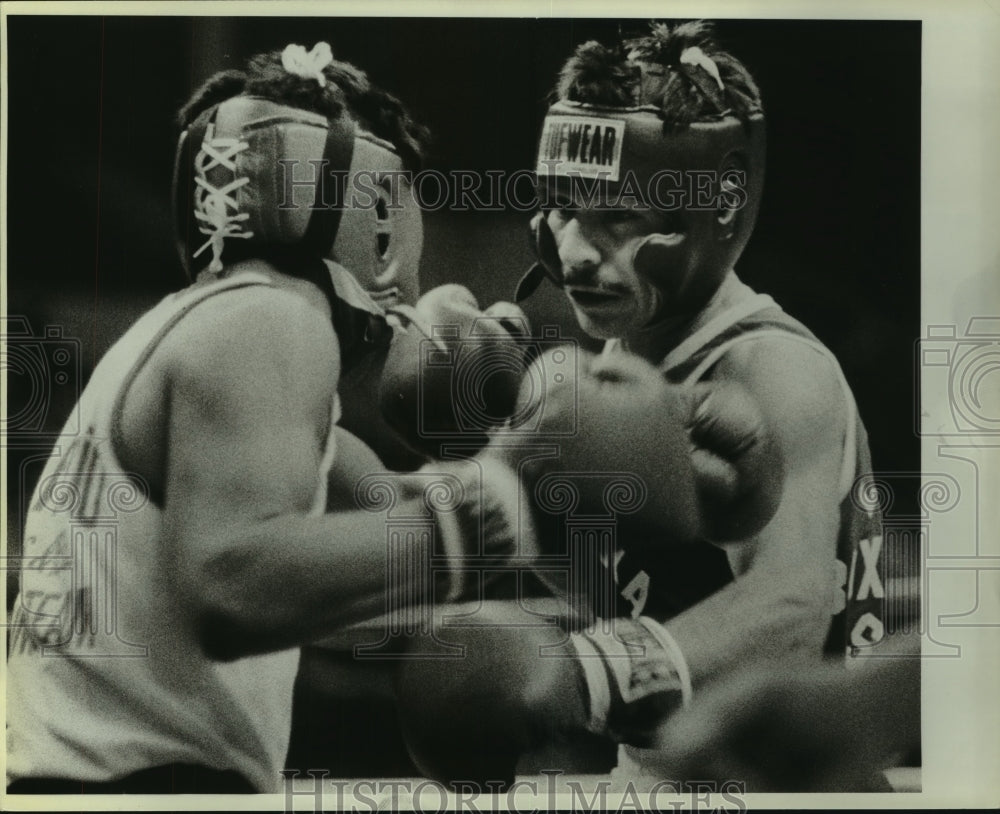 1984 Press Photo Boxers Alfred Rangel and Pedro Garza at Golden Gloves Bout- Historic Images