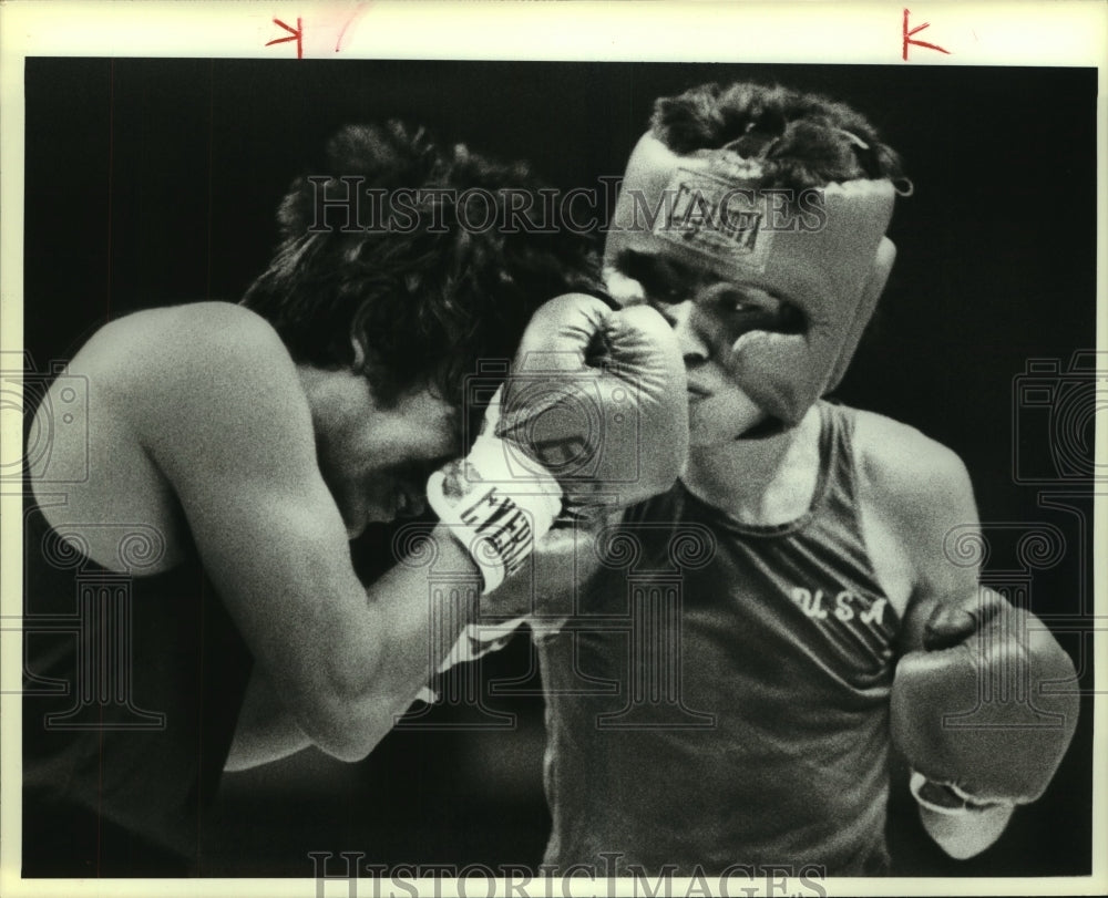 1983 Press Photo Boxers Jesus Flores and Antonio Juarez at Golden Gloves Bout- Historic Images