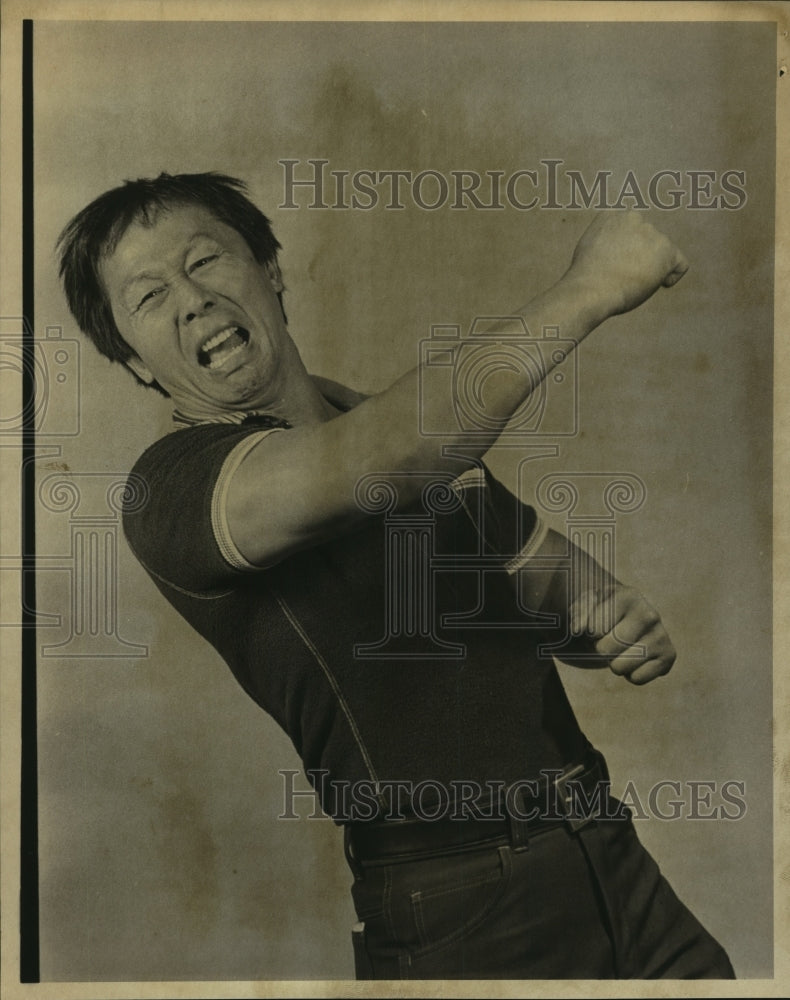 Press Photo Fighter Loe Fong - sas09783- Historic Images