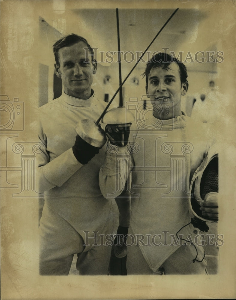 Press Photo Fencers Ben Withers and Neil Glenesk - sas09830- Historic Images