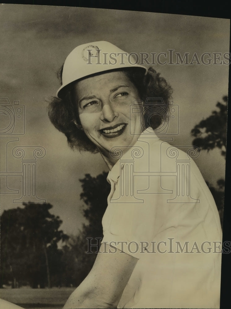 Press Photo Golfer Gloria Fecht of Ladies Professional Golf Association- Historic Images