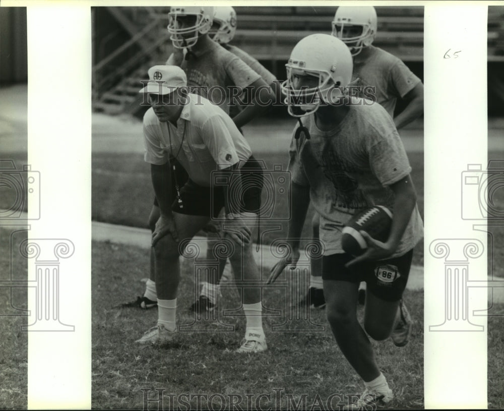 1991 Press Photo Gaylard Fenley, Alamo Heights High School Head Football Coach- Historic Images