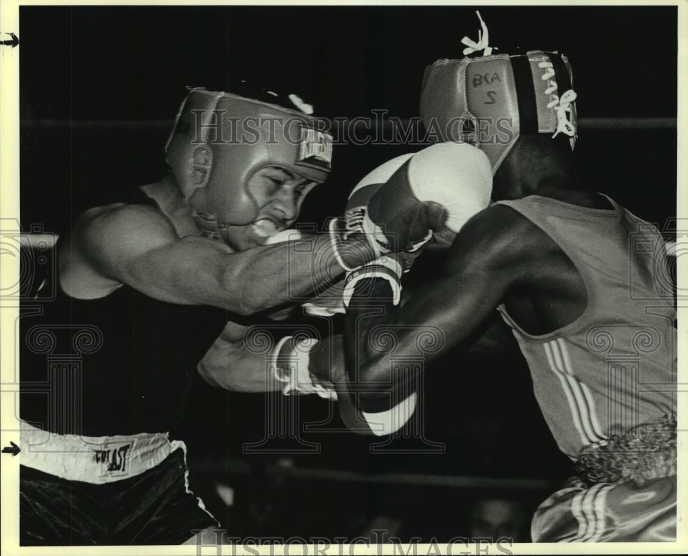 1987 Press Photo Boxers Albert Rendon and Kenneth Friday at Golden Gloves Bout- Historic Images