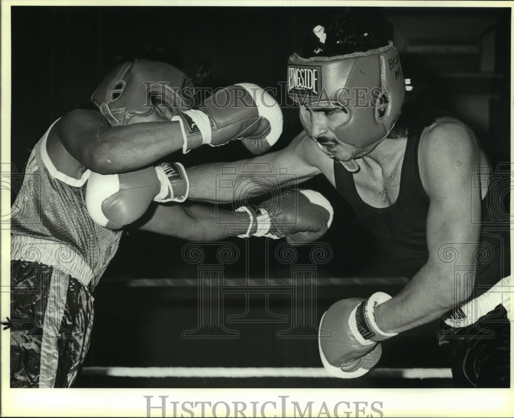 1987 Press Photo Boxers Ramiro Ramirez and Jeffrey Vasquez at Golden Gloves Bout- Historic Images