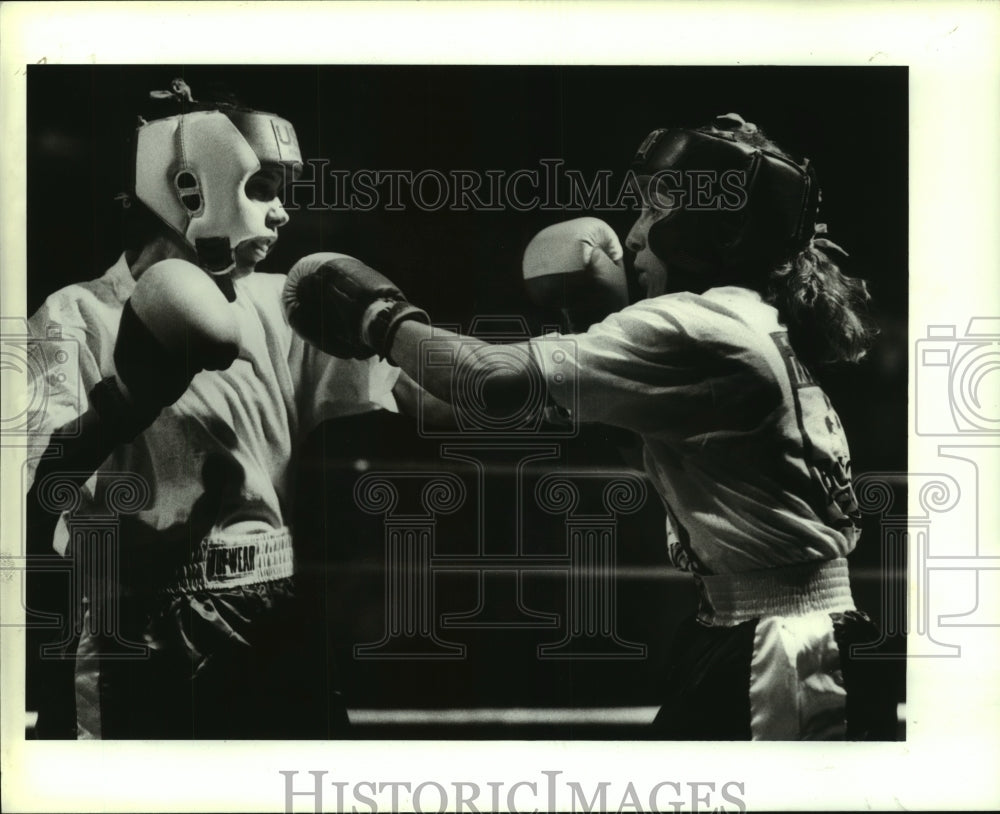 1994 Press Photo Boxers at Golden Gloves First Female Bout at Woodlawn Gym- Historic Images