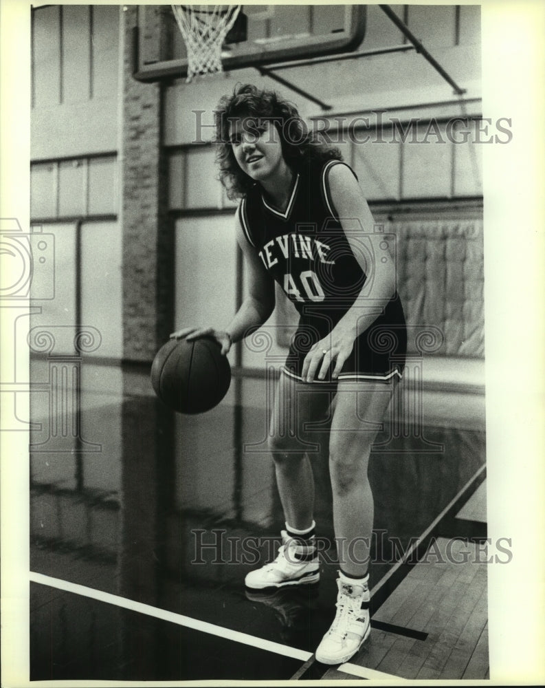 1988 Press Photo Devine High basketball player Holly Graham - sas10125- Historic Images
