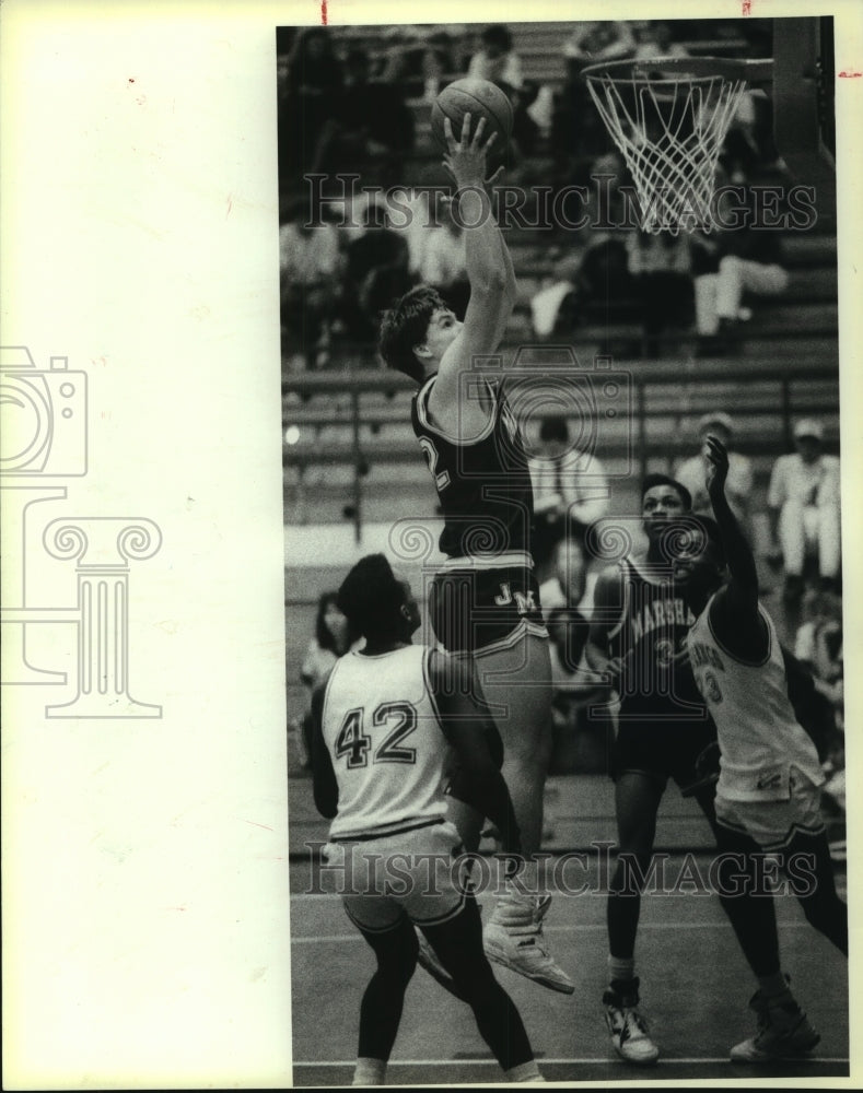 1989 Press Photo Marshall High basketball player Chris Doyle in action- Historic Images