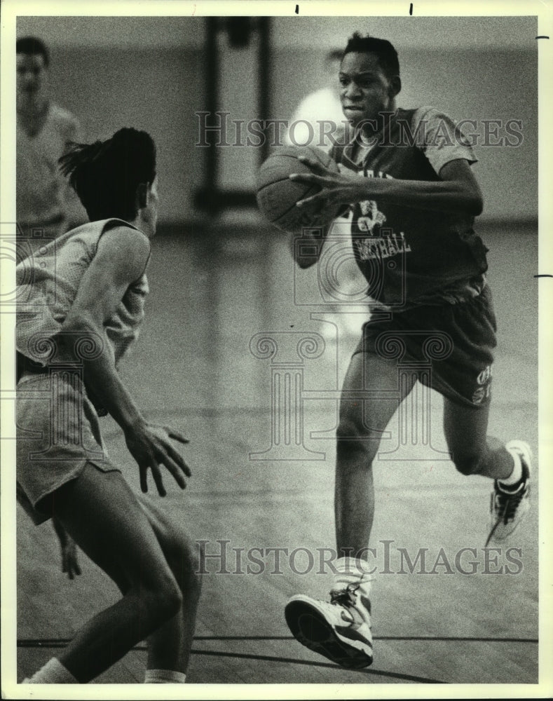 1989 Press Photo Lee High basketball player Artie Griffin - sas10150- Historic Images