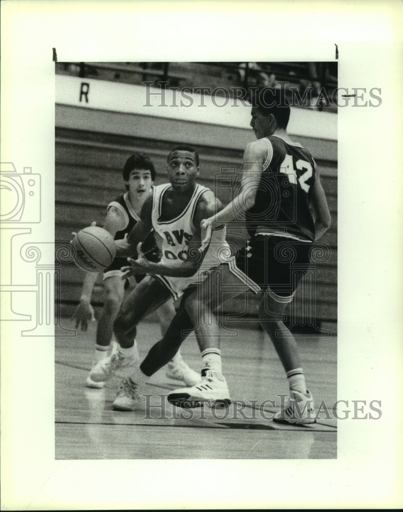 1989 Press Photo Lanier and Madison play boys high school basketball - sas10156- Historic Images