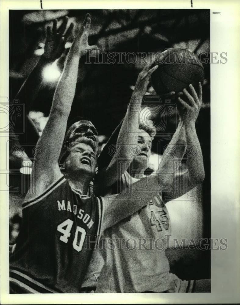 1990 Press Photo Judson and Madison play boys high school basketball - sas10158- Historic Images