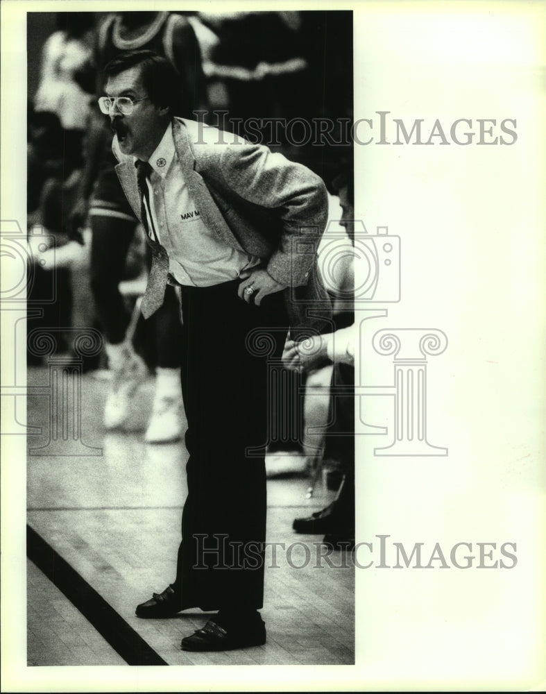 1990 Press Photo Madison High boys basketball coach Bill Shaw - sas10176- Historic Images