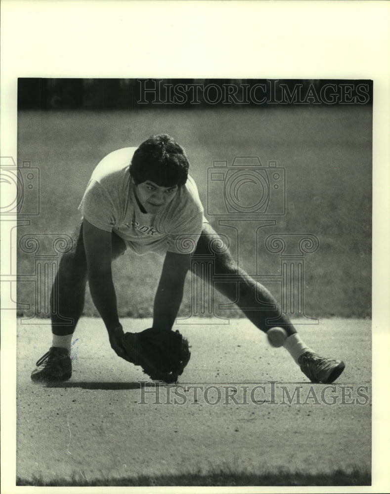 1983 Press Photo New Braunfels High baseball player Rene Ortega - sas10198- Historic Images