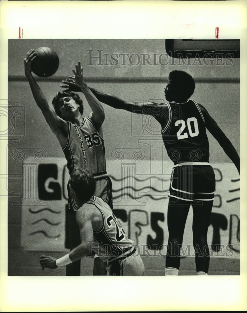 1985 Press Photo Clemens and Southwest play boys high school basketball- Historic Images