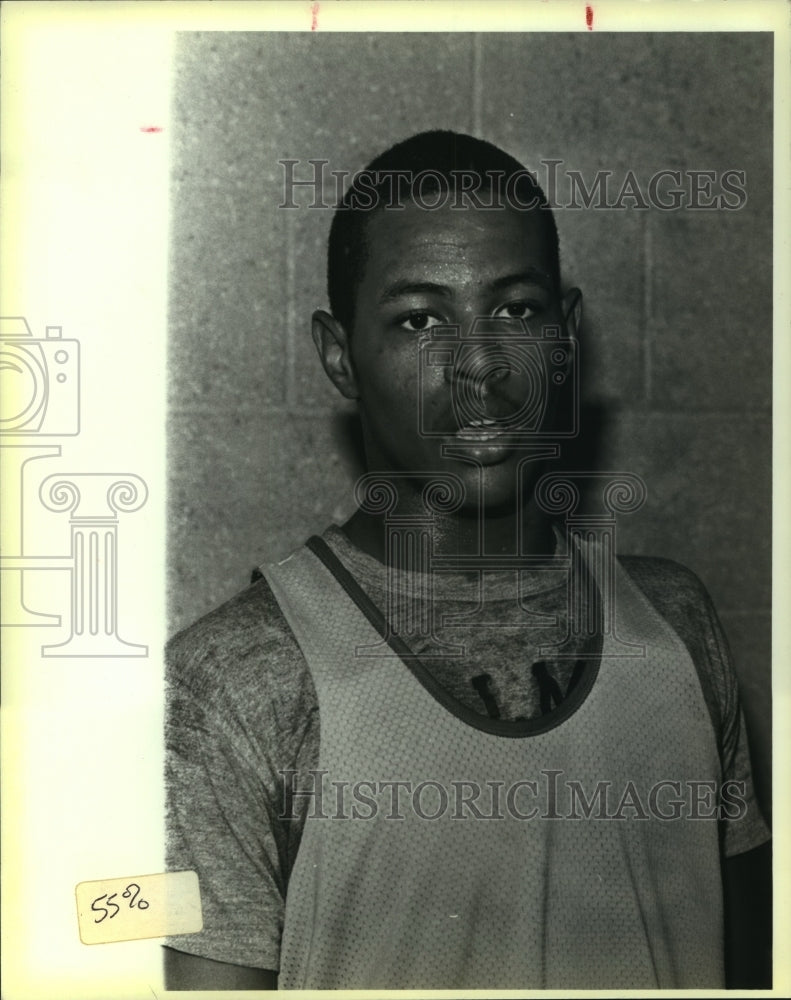 1984 Press Photo Holmes High basketball player Quentin Miles - sas10357- Historic Images