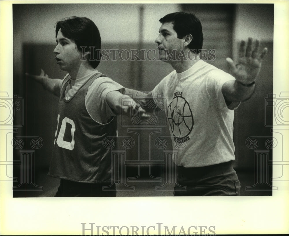 1986 Press Photo Burbank High School Basketball Coach with Player - sas10496- Historic Images