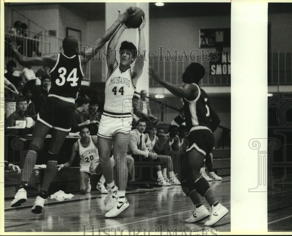 1986 Press Photo Jay and Bryon High School Basketball Players at Game- Historic Images
