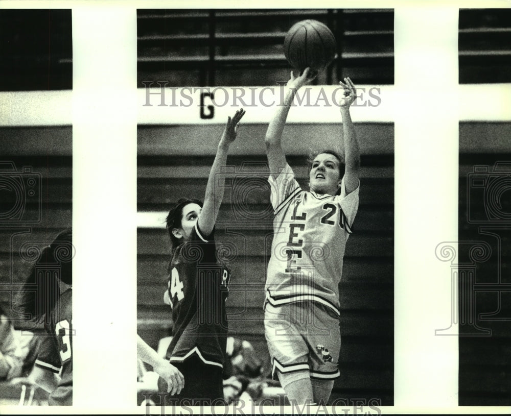 1993 Press Photo Kristen Kammrath, Lee High School Basketball Player at Game- Historic Images