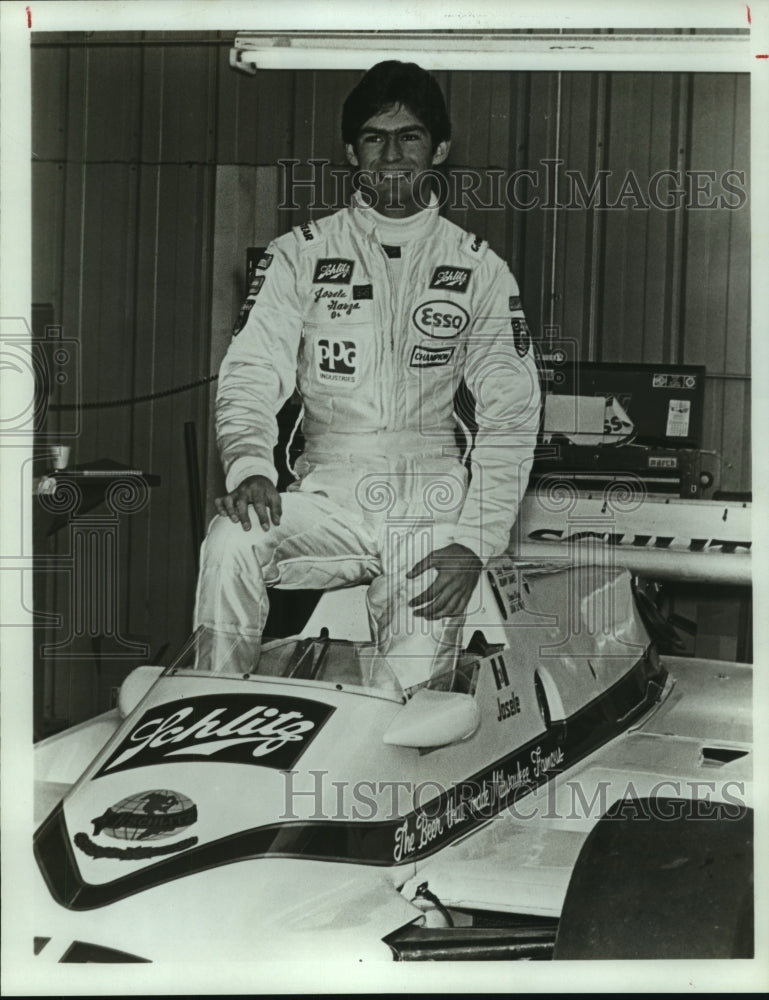 1982 Press Photo Race driver Josele Garza with his open-wheel car - sas10712- Historic Images