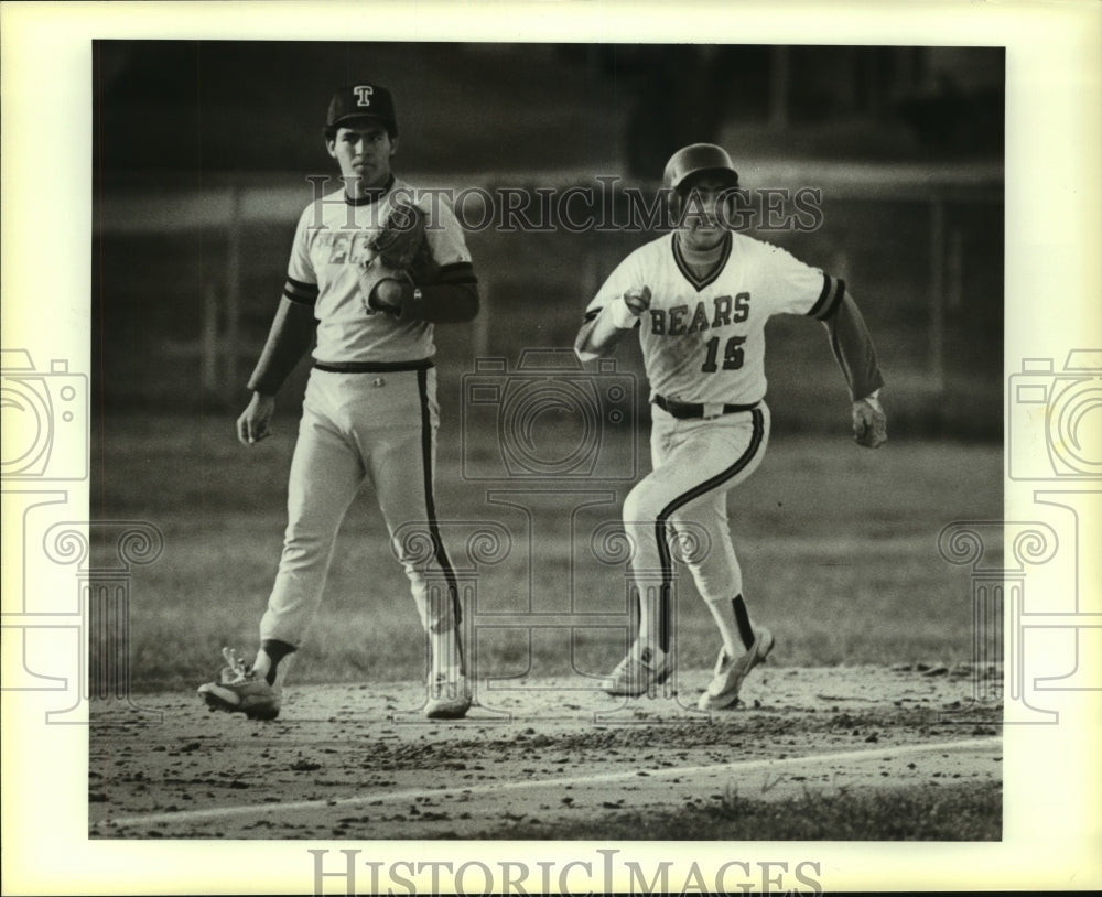 1983 Press Photo Fox Tech and Edison High School Baseball Players at Game- Historic Images