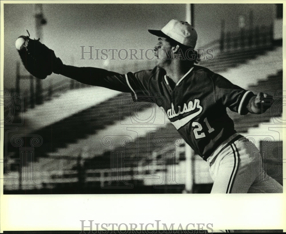 1986 Press Photo John Buckley, Madison High school Baseball Player at Game- Historic Images
