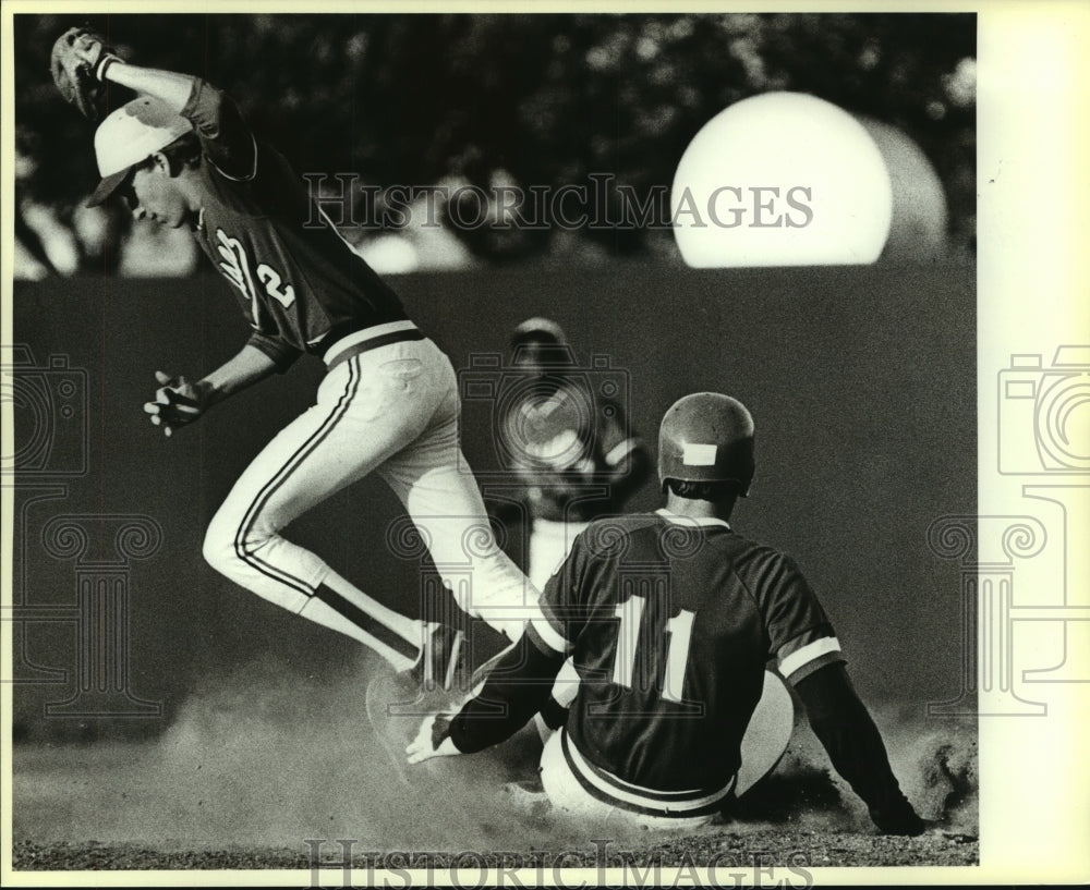 1986 Press Photo Craig Charlton, Madison High School Baseball Player at Game- Historic Images