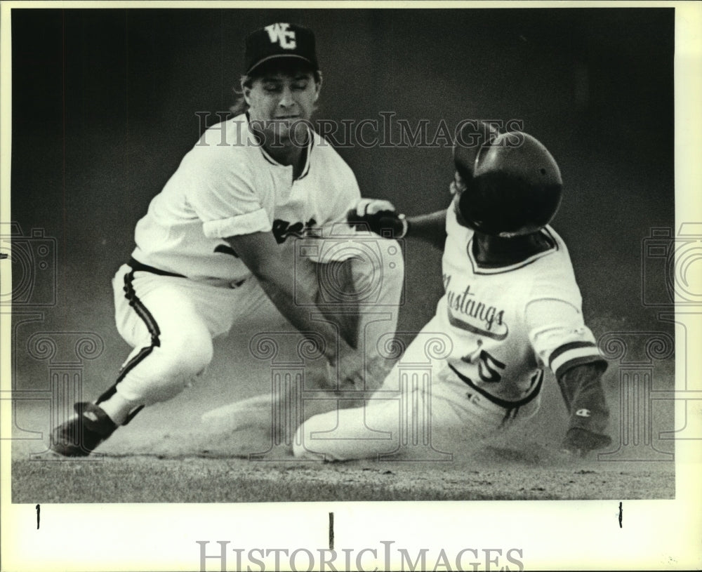 1986 Press Photo Jay and Churchill High School Baseball Players at Game- Historic Images
