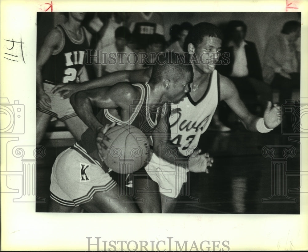 1985 Press Photo Julius Hubbard, Highlands High School Basketball Player at Game- Historic Images