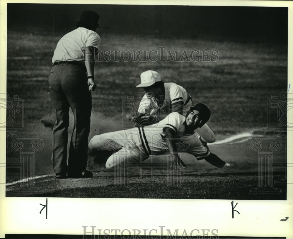 1985 Press Photo Bobby Perez, Jay High School Baseball Player at Lee Game- Historic Images