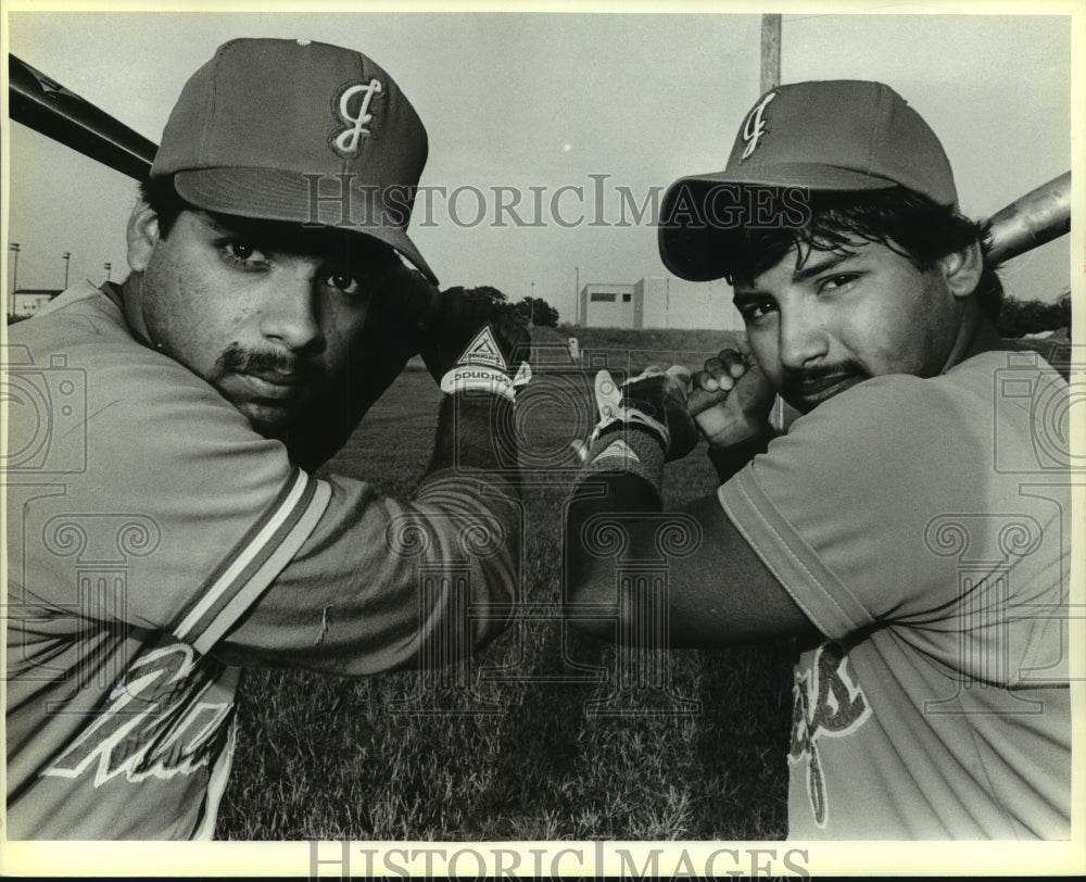 1982 Press Photo Ronald and Roberto Trevino, Jefferson High School Baseball- Historic Images