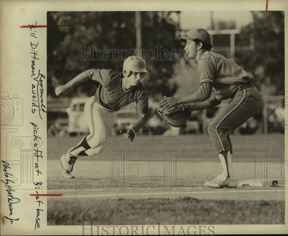 1978 Press Photo Roosevelt High baseball player Bill Dittman in action- Historic Images