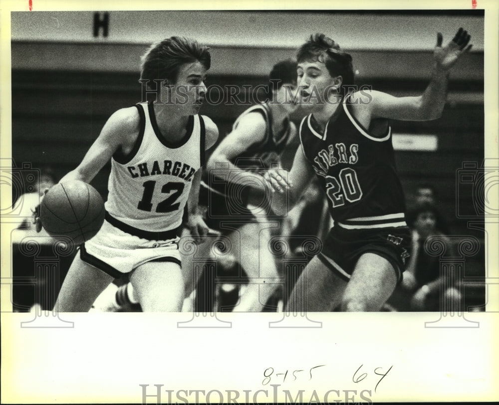 1984 Press Photo Churchill and Roosevelt High School Basketball Players at Game- Historic Images