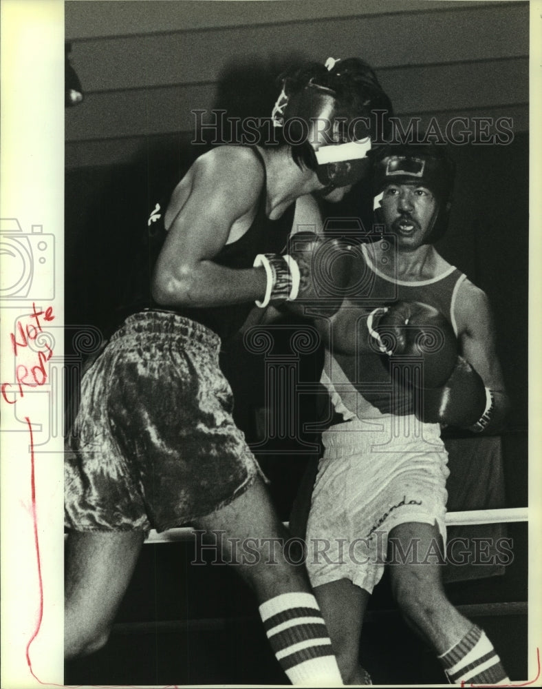 1985 Press Photo Boxers at Golden Gloves Bout - sas10921- Historic Images