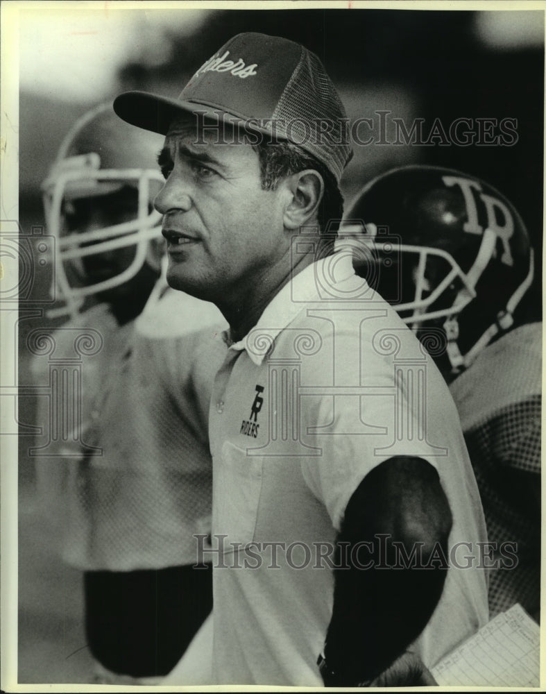 1986 Press Photo John Ferrara, Head Football Coach Roosevelt High School- Historic Images