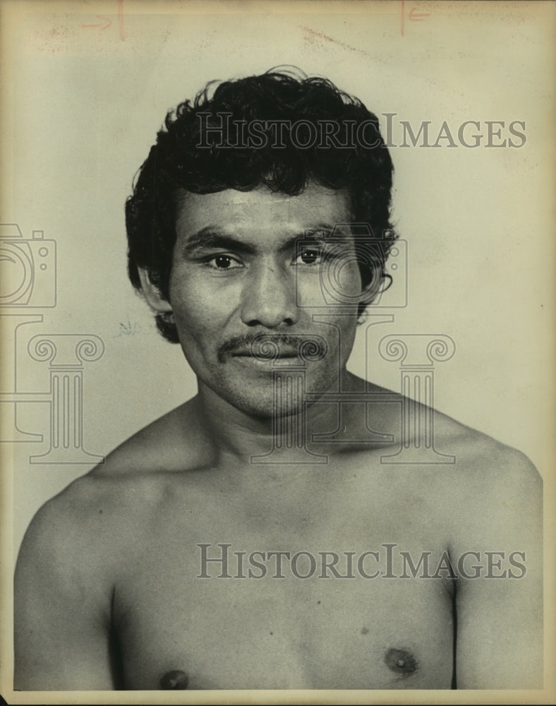 Press Photo Boxer Augustin Estrada - sas11023- Historic Images