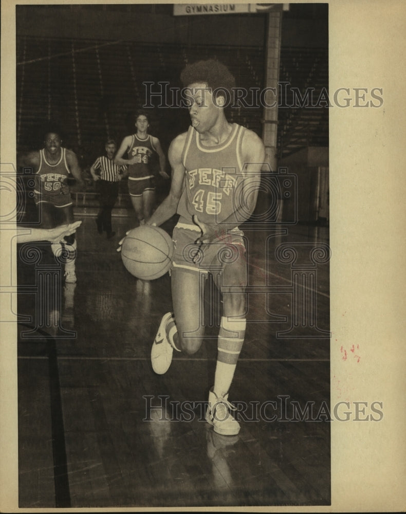 Press Photo Tracy Jackson, Jefferson Basketball Player at Game - sas11048- Historic Images