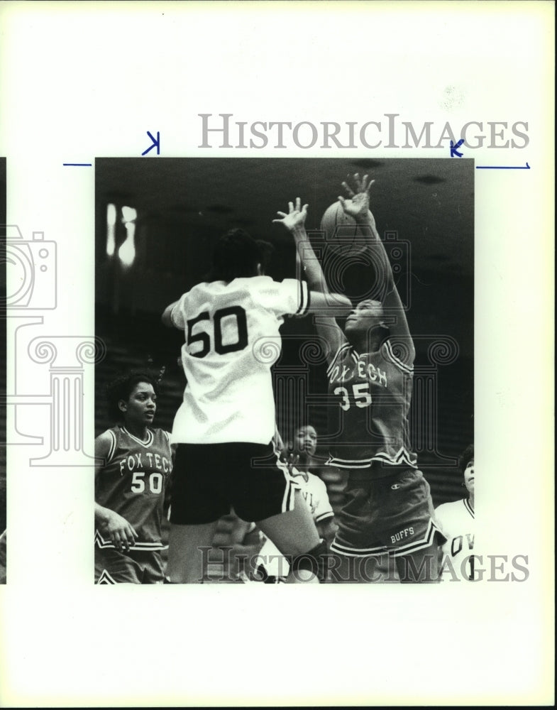 1991 Press Photo Highlands and Fox Tech High School Basketball Players at Game- Historic Images