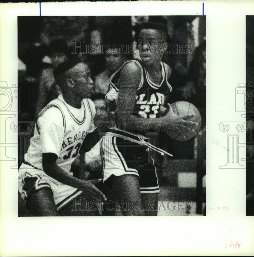 1992 Press Photo Sam Houston and Clark High School Basketball Players at Game- Historic Images