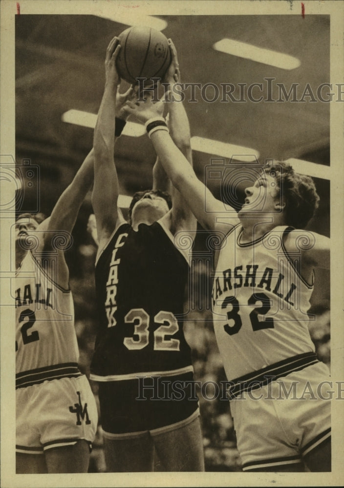 1981 Press Photo Richard Russell, Marshall High School Basketball Player at Game- Historic Images