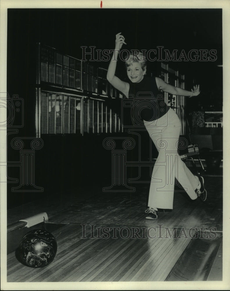 Press Photo Sandi Kane, Bowler - sas11286- Historic Images
